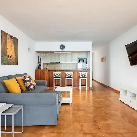 Neptuno Oceanfront Apartamento