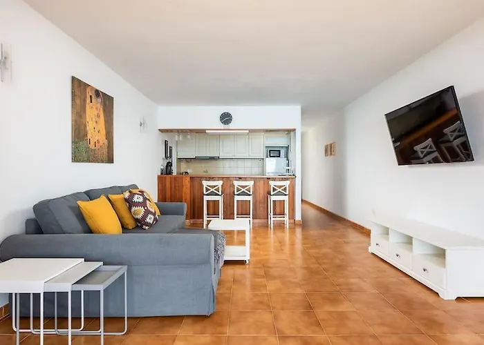 Neptuno Oceanfront דירה