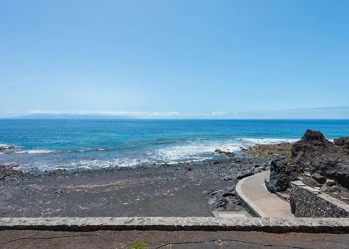 Neptuno Oceanfront *