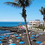 Neptuno Oceanfront Apartmán *